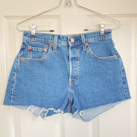 Levi’s 501 Original Women’s Shorts - Picture 2 of 2